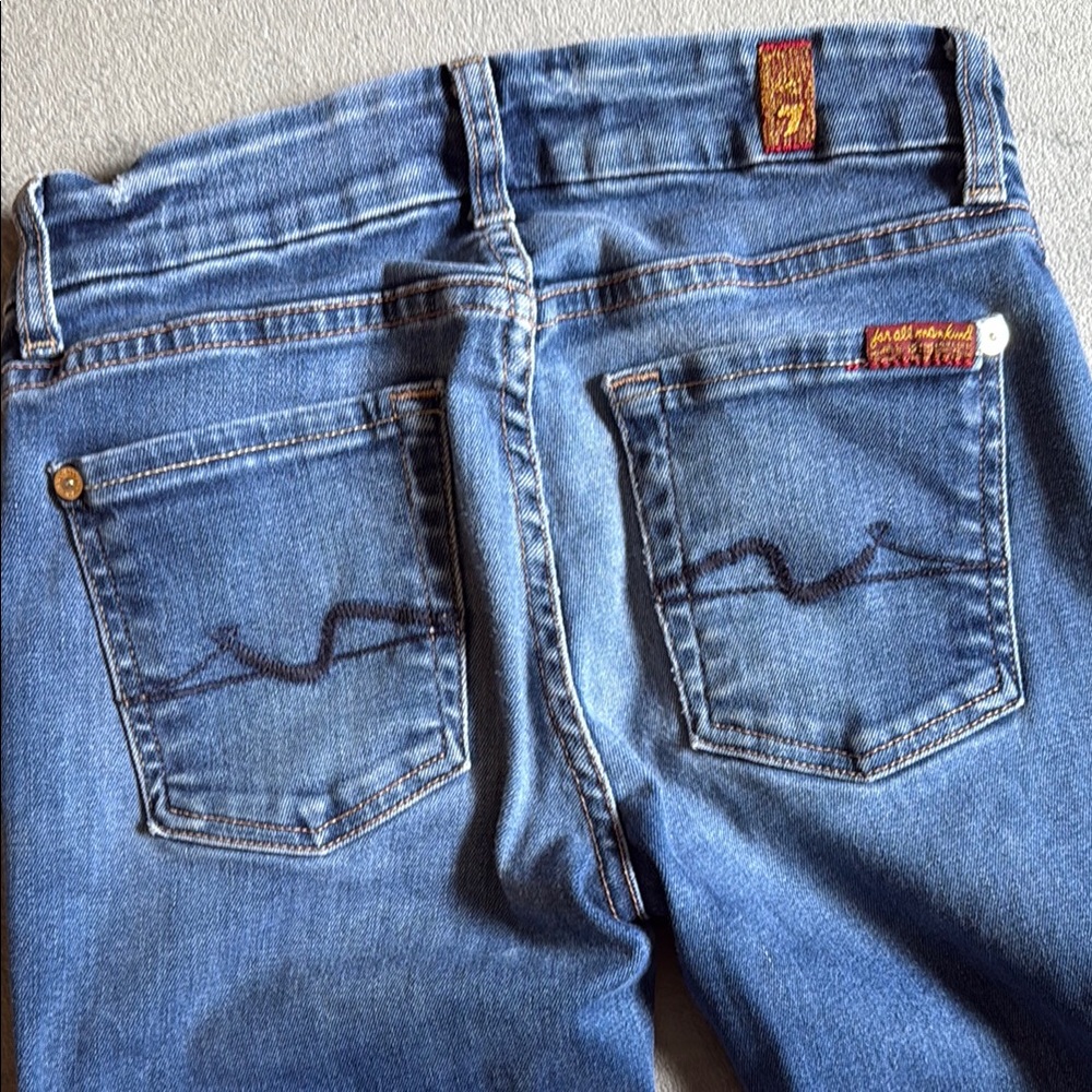Stylish 7 Blue Jeans with Embroidered Back Pockets